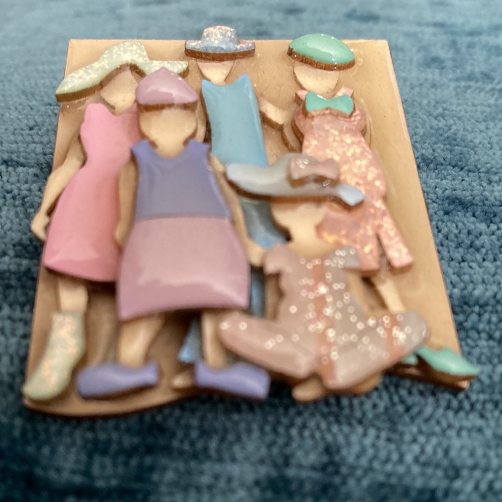 Lucinda people pin